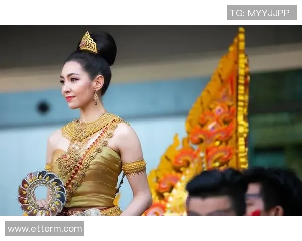 泰国女孩挑战足球明星知识大赛谁能猜中这些传奇球员的身份