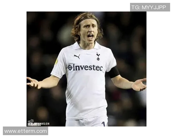 皇马卷发足球明星的魅力与风采探秘之旅