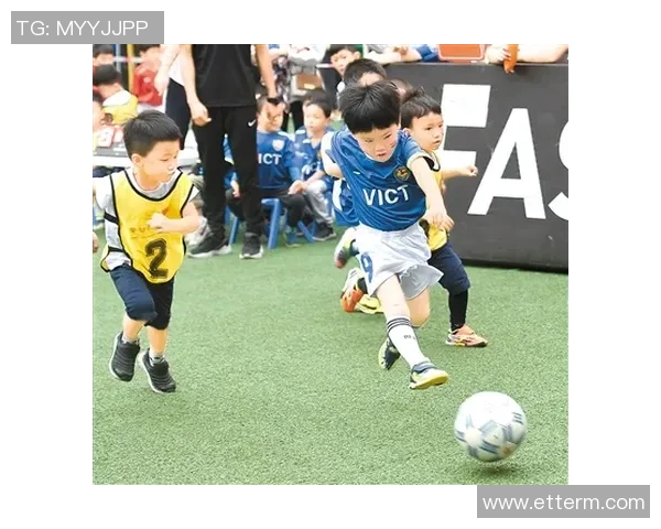 足球巨星挥别绿茵场的诗句集锦与感人回忆 足球巨星挥别绿茵场的诗句集锦与感人回忆