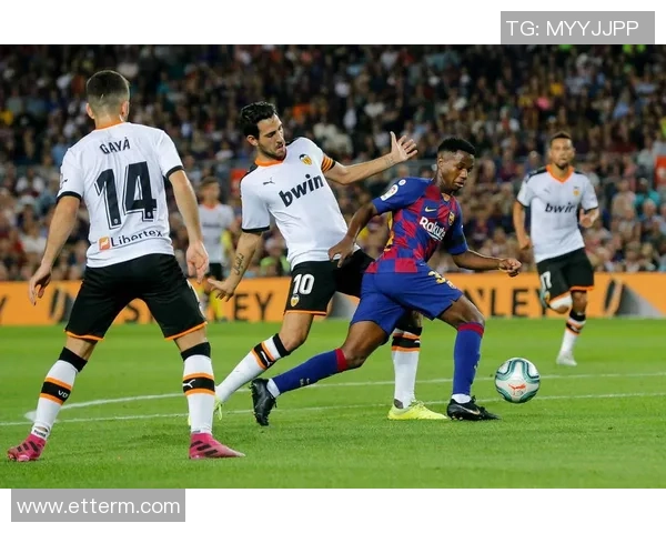 足球明星们的帅气进球瞬间解析与精彩动作回顾